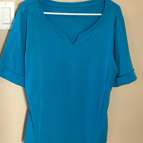 Ellen Tracy Short Sleeve Tee WIth Rolled Sleeves Size Large - Picture 3 of 6